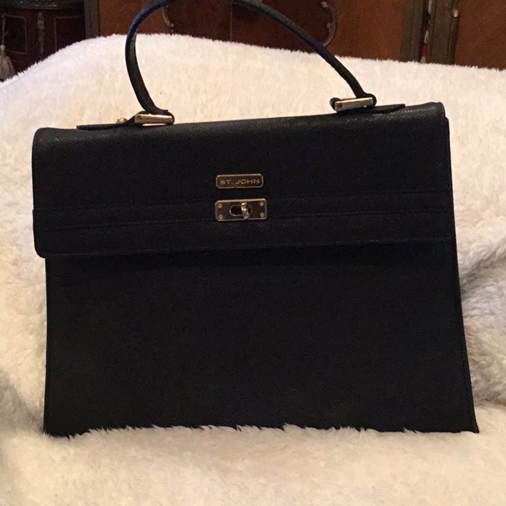 🎉🎉🎉HOST PICK🎉🎉🎉🎉  St. John Black Leather Bag w/ Gold Hardware